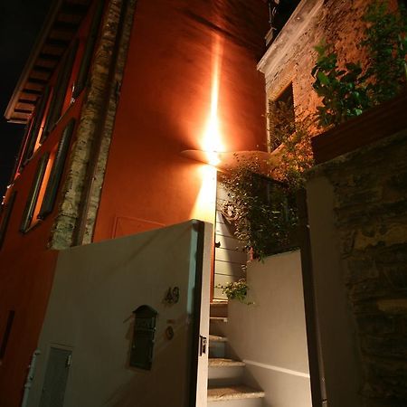 Casa Rossa - Bymyhomeincomo Черноббио Номер фото