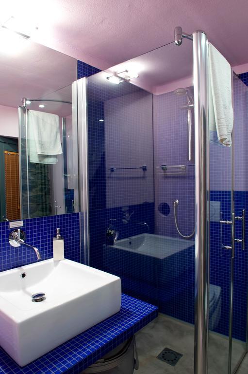 Casa Rossa - Bymyhomeincomo Черноббио Номер фото